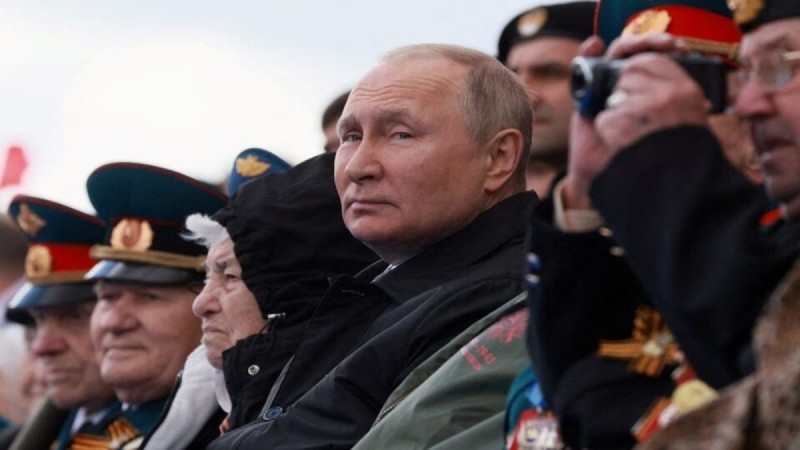 Παραλήρημα υψηλόβαθμων Ρώσων κατά Πούτιν με χυδαίες βρισιές: «Γ@…ένε γιατί δεν έριξες έναν πύραυλο στην ουκρανική Βουλή;»