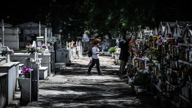 Φρίκη στην Κω: 55χρονος επιχειρούσε να βιάσει γυναίκες σε νεκροταφείο – Πώς έκανε τις επιθέσεις