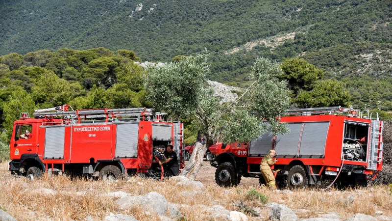 Φωτιά σε αποθήκη με ζωοτροφές στην Αλίαρτο Βοιωτίας 