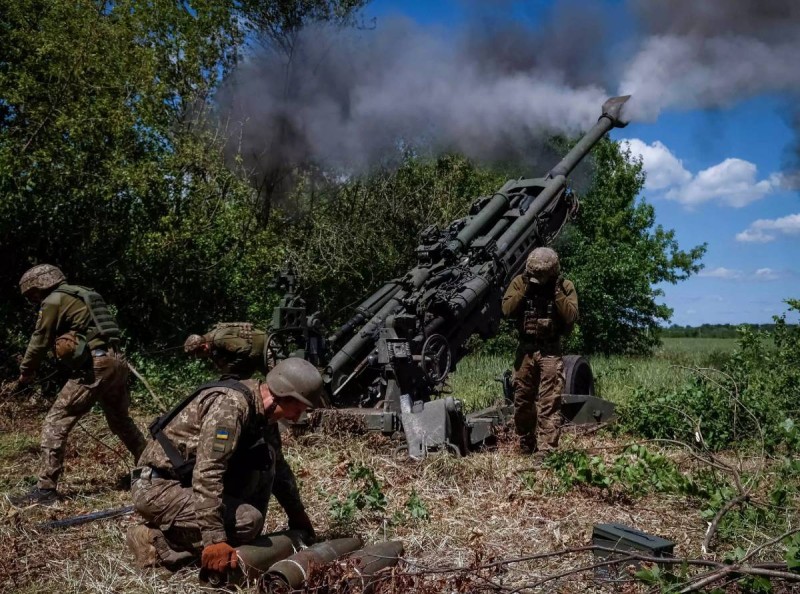 Πόλεμος στην Ουκρανία: Πληροφορίες για επίθεση με πυραύλους στο Χόρoτσκιβ – Αναφορές για τραυματίες