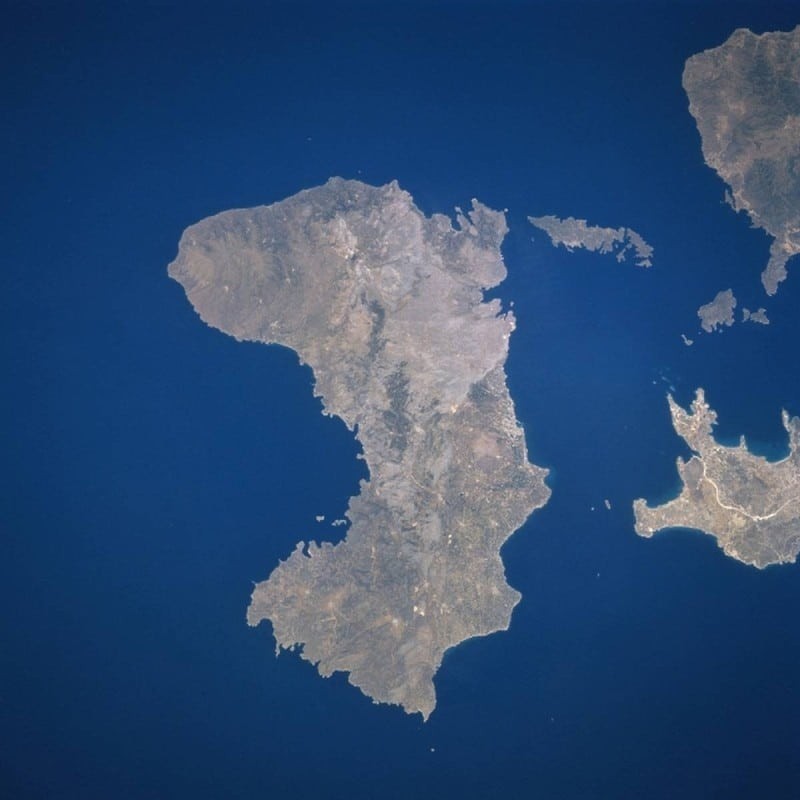 Υποτιμημένο διαμάντι: Το νησί που θα έπρεπε να βουλιάζει από κόσμο δεν το προτιμάει κανείς