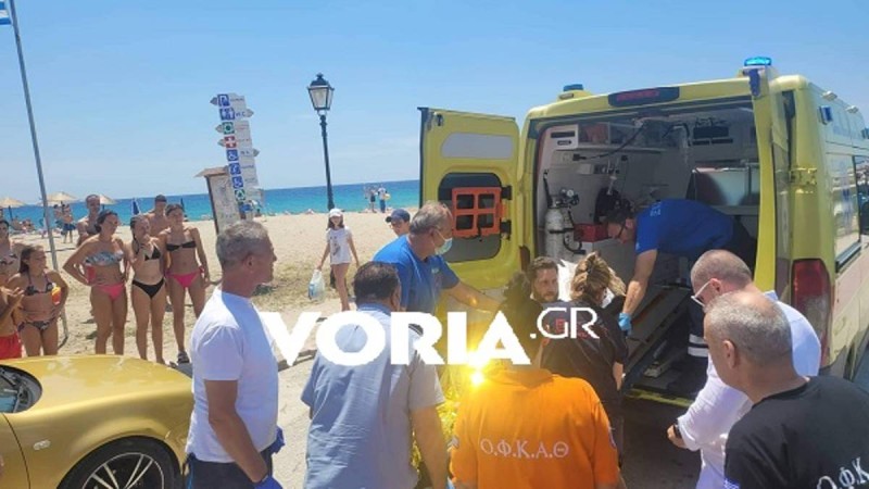 Χαλκιδική: Η μπάλα στάθηκε αρωγός στην προσπάθεια 30χρονου να σωθεί από τα κύματα ανήμερα των γενεθλίων του