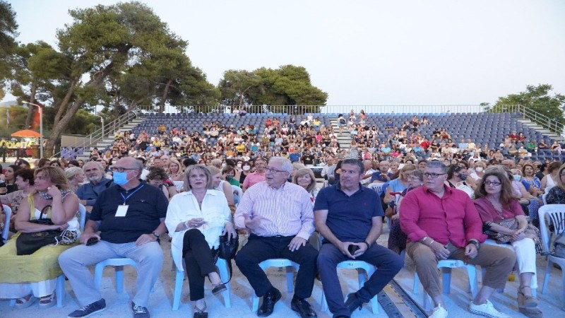  Φεστιβάλ Δήμου Αμαρουσίου 2022: Ενθουσίασε το κοινό η ανατρεπτική κωμωδία του Jordi Galceran «Η Μεγάλη Πλεκτάνη»