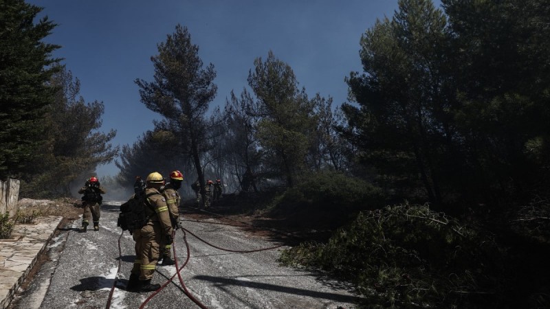 Φωτιά στην Πεντέλη: Αλλαγές στα δρομολόγια των λεωφορείων - Τί πρέπει να προσέξει ο κόσμος στις μετακινήσεις του (Video)