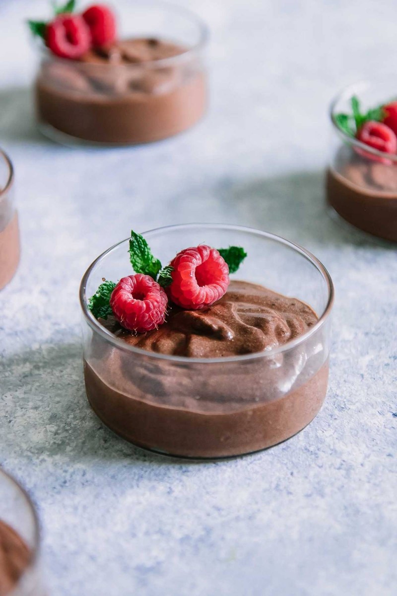 Σοκολατένια ηδονή: Η τέλεια συνταγή μους σοκολάτας για vegan - Θέλει μόνο 4 υλικά και γίνεται στη στιγμή!