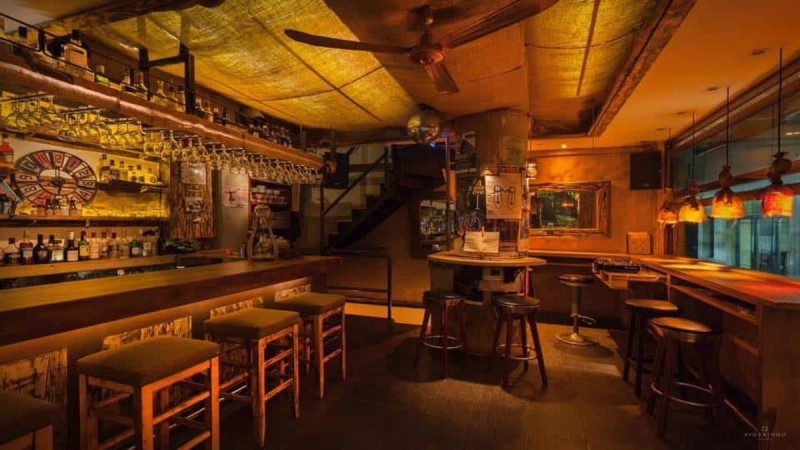 Τα εναλλακτικά bar της Αθήνας: Μαγαζάκια που αξίζουν για ποτό αλλά λίγοι ξέρουν