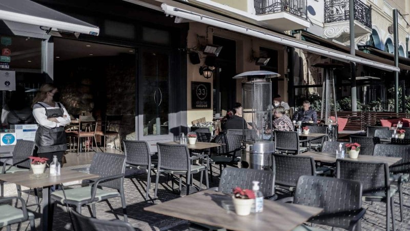 Στη «φάκα» της ΑΑΔΕ καφετέρια στην Κρήτη:  Δεν έκοψε αποδείξεις 1,4 εκατ. από delivery