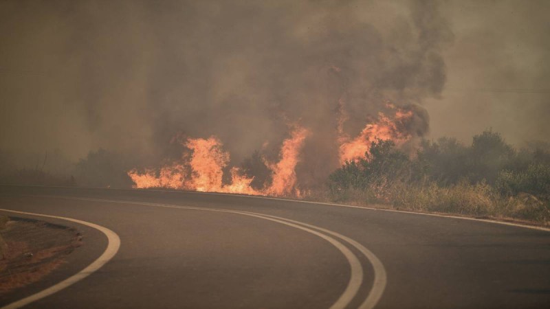 Φωτιά: Μάχη με τις φλόγες στο Ρέθυμνο