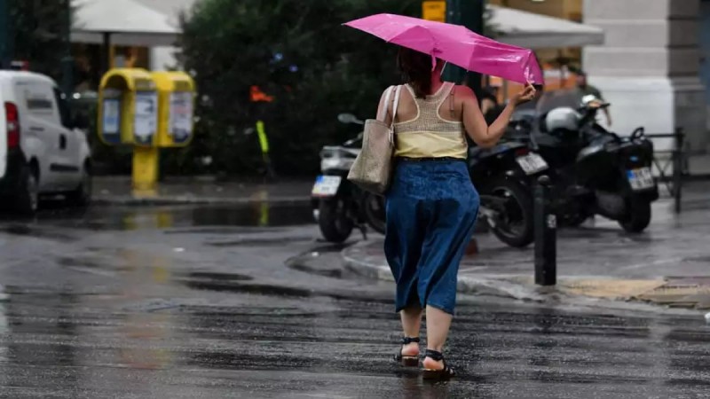 Έκτακτο δελτίο καιρού από την ΕΜΥ: Έρχονται βροχές, κεραυνοί και χαλάζι - Προσοχή σε αυτές τις περιοχές