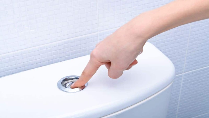 Το αιώνιο πρόβλημα της τουαλέτας: Κάντε το καζανάκι να μην τρέχει σε 3 απλά βήματα