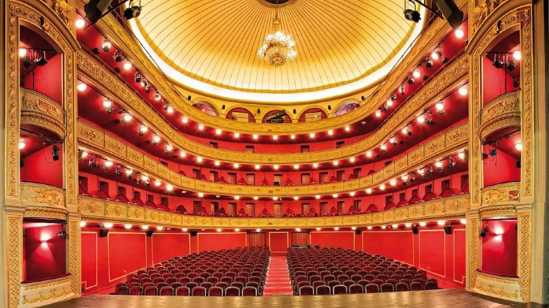 Δημοτικό Θέατρο Πειραιά: Όλες οι παραστάσεις και οι δράσεις για τη νέα σεζόν