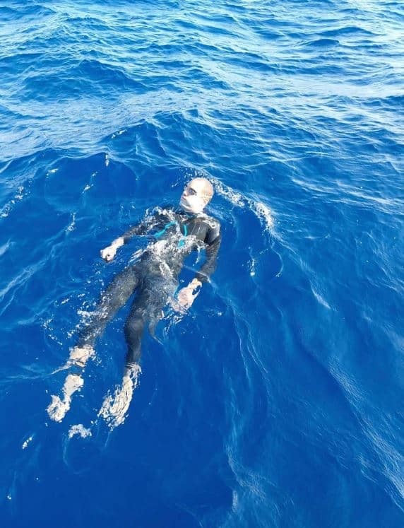 Σπύρος Χρυσικόπουλος: Κολύμπησε από τη Ρόδο στο Καστελόριζο σε 64 ώρες χωρίς διακοπή