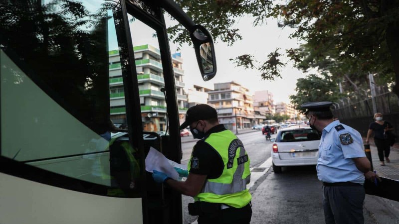 Τρόμος στη Θεσσαλονίκη: Επιβάτης γρονθοκόπησε οδηγό λεωφορείου και τον «έστειλε» στο νοσοκομείο