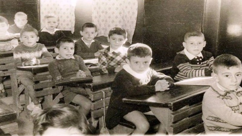 Ασπρόμαυρες φωτογραφίες ελληνικών σχολείων μιας άλλης εποχής