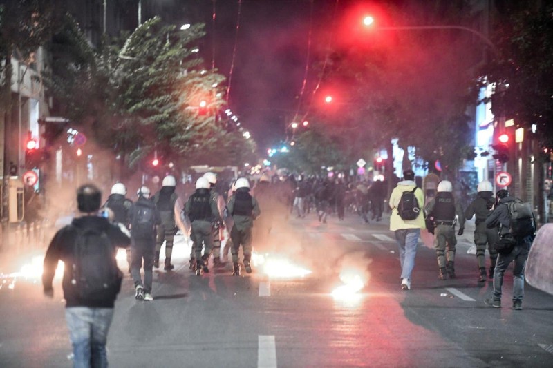 επεισόδια ομόνοια μολότοφ χημικά