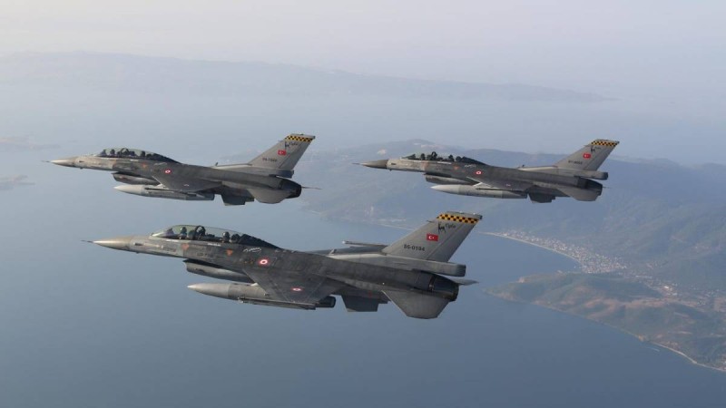 Παραλίγο συντριβή τουρκικού μαχητικού σε αερομαχία με ελληνικά F-16 – Τι συνέβη κατά τη διάρκεια άσκησης (video)