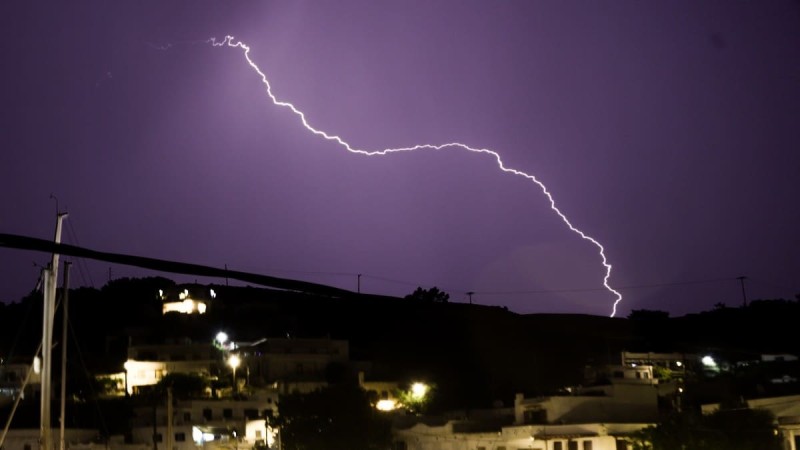 Κλιμακώνεται η ένταση της κακοκαιρίας: Μήνυμα από το 112 σε συγκεκριμένες περιοχές - Επί ποδός η Πολιτική Προστασία