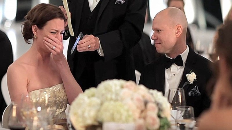 Πήρε τηλέφωνο ο παππούς αυτής της νύφης στον γάμο...Τα λόγια του, την έκαναν να κλάψει!