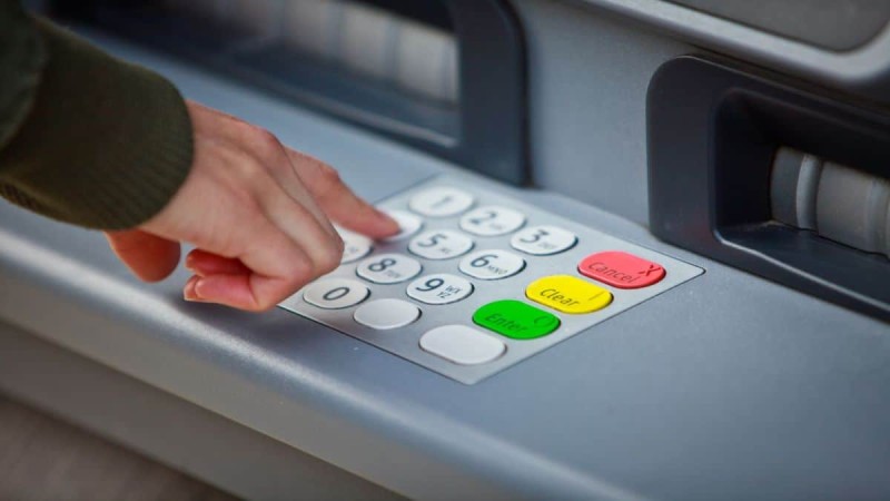 Σούσουρο σε ATM της Κρήτης - Ανακάλυψαν ότι 3 μηχανήματα...