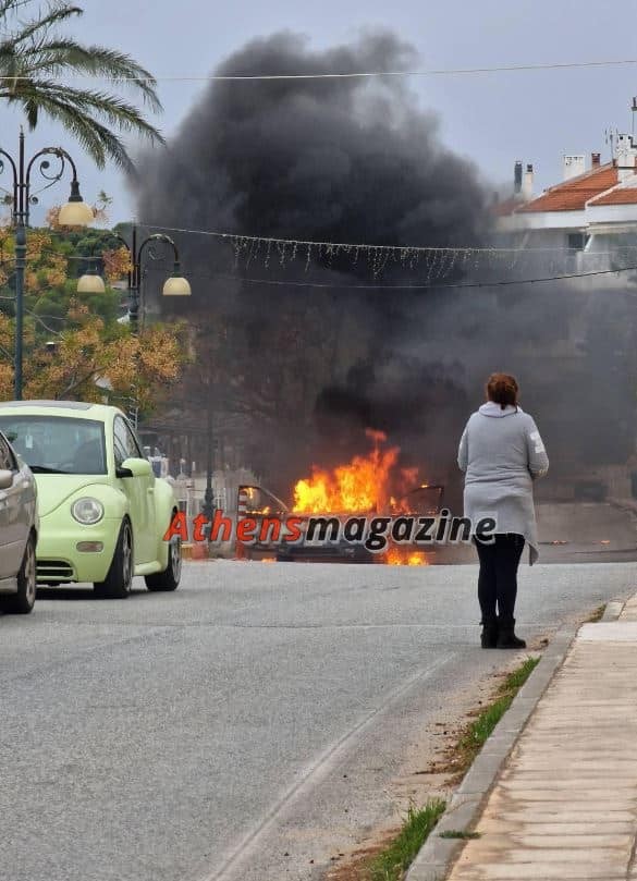 Θρίλερ στο Πόρτο Ράφτη: Αυτοκίνητο τυλίχθηκε στις φλόγες!