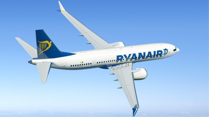 Ξαφνικό «μαχαίρι» από τη Ryanair: «Η εποχή που πετάγατε με 10 ευρώ τελείωσε»