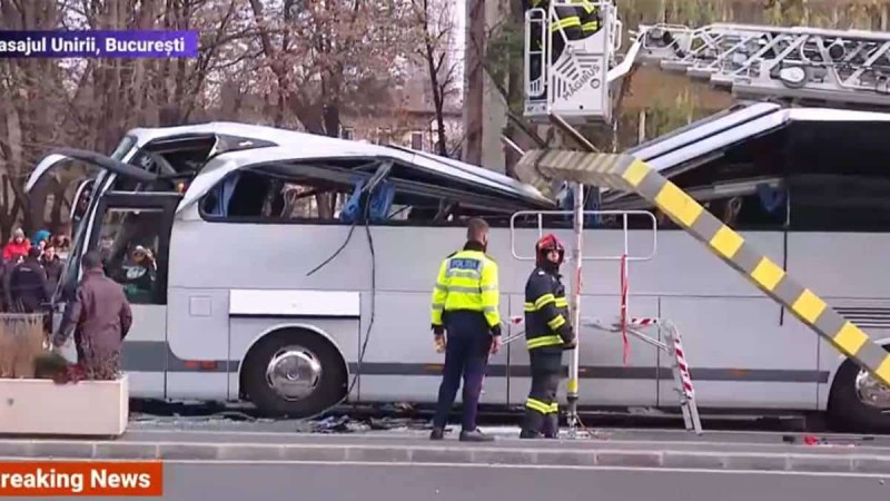 Τροχαίο δυστύχημα στη Ρουμανία με λεωφορείο που μετέφερε Έλληνες τουρίστες - Ένας νεκρός, πολλοί τραυματίες (Video)