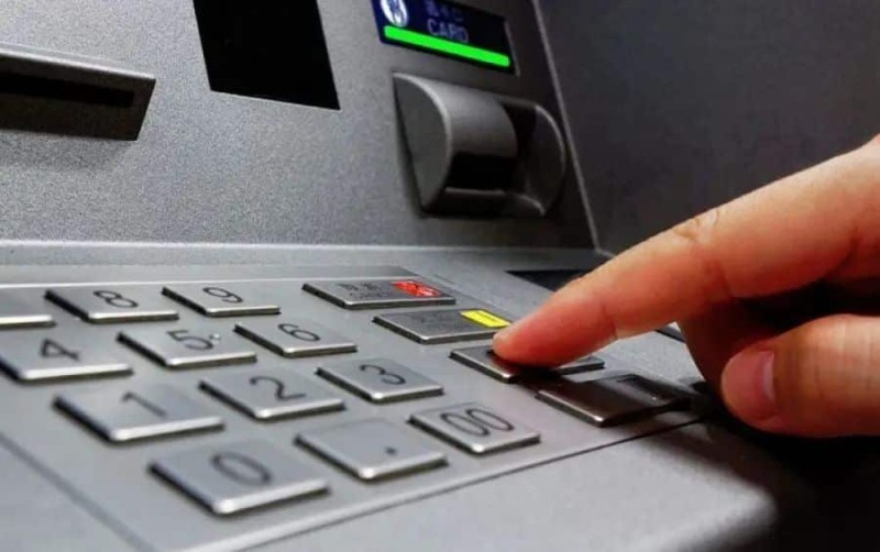Αντίστροφη μέτρηση στα ATM - Έρχεται το επίδομα που όλοι αναμένουν