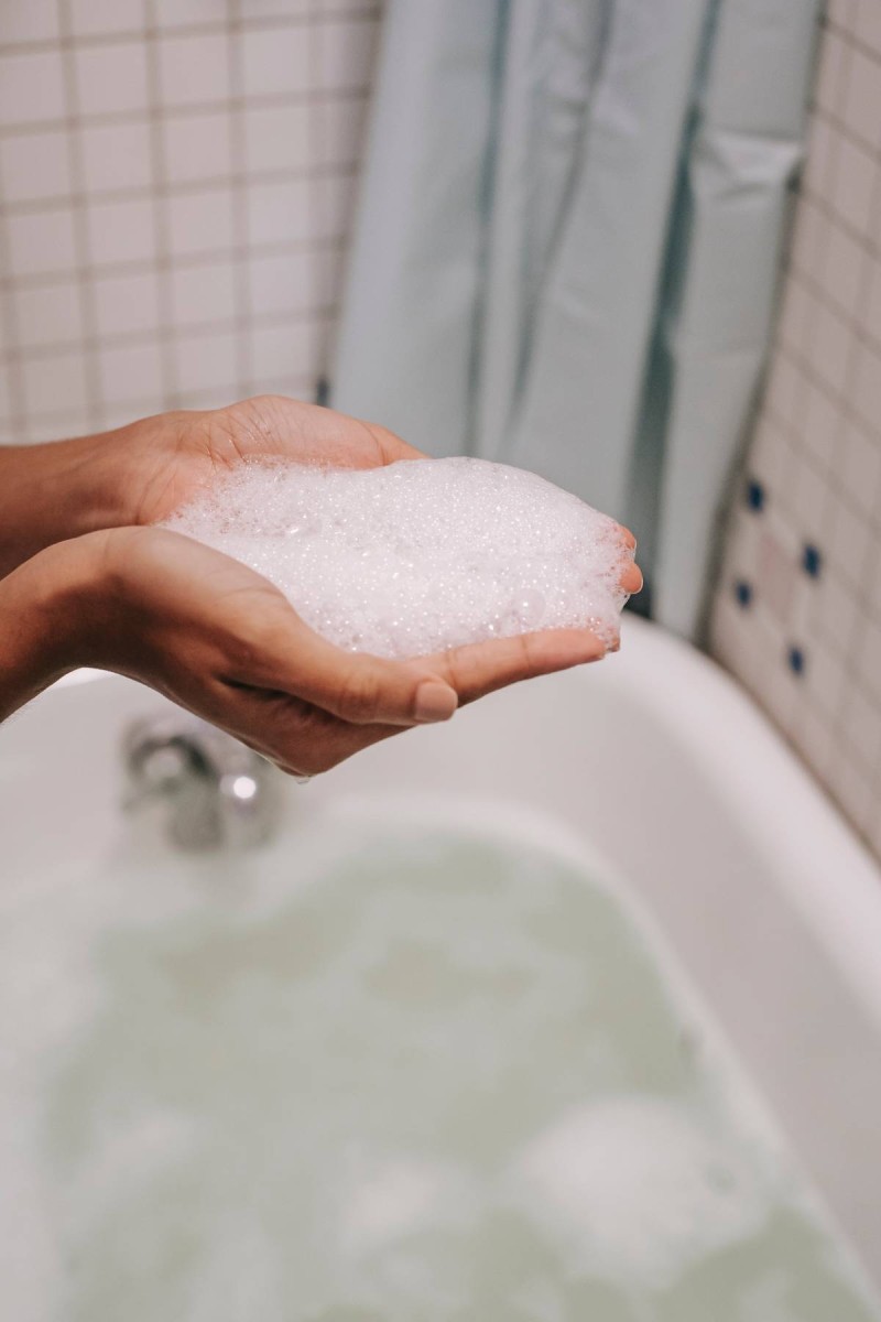 Tips για να αστράφτει από καθαριότητα η μπανιέρα