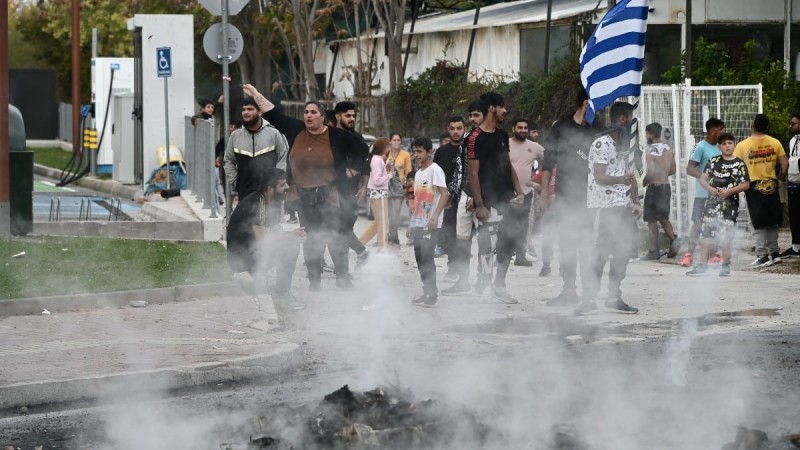 «Φράζουν» την Αττική οι Ρομά: Κλειστή η Μεσογείων μετά τον πυροβολισμό του 16χρονου στη Θεσσαλονίκη!