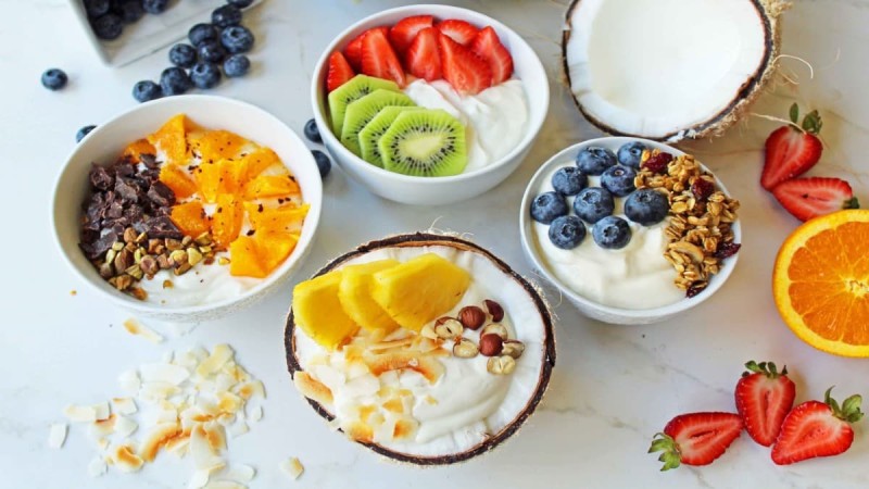 Γευτείτε και εσείς όλο το πρωινό σε ένα μπολ: Υπερπλούσιο γιαούρτι με μέλι και φρούτα