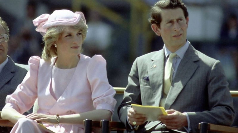 Σάλος με την πριγκίπισσα Νταϊάνα - Ούρλιαζε ο Κάρολος: «Τι στο δι@@λο κάνει εκεί;»