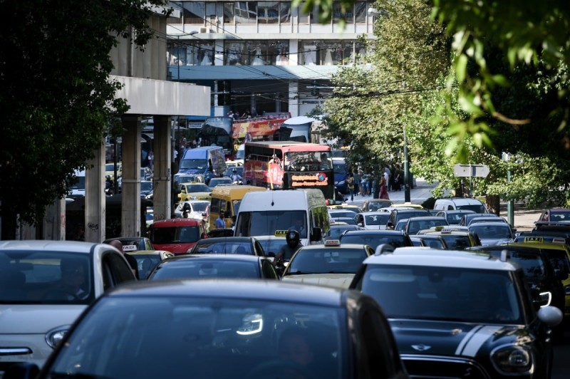 Πρόστιμο σε οδηγούς για παράβαση στον δρόμο