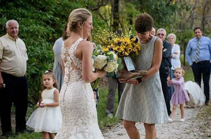 27χρονη πήγε ντυμένη νύφη στο νεκροταφείο - Η σπαρακτική ιστορία της