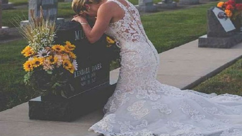 27χρονη πήγε ντυμένη νύφη στο νεκροταφείο - Η σπαρακτική ιστορία της