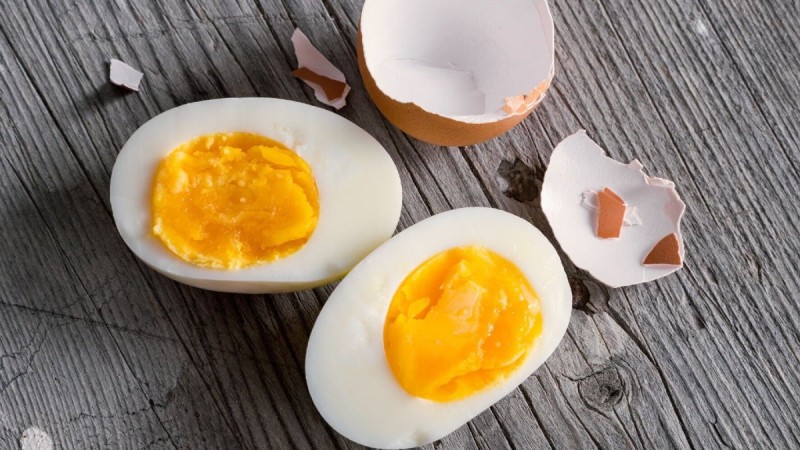 Εσύ το ήξερες; Αυτός είναι ο σωστός τρόπος για να καθαρίσεις τα βραστά αυγά