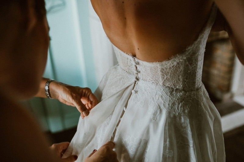 Της «κακομοίρας» σε γαμήλιο γλέντι: Πεθερά έπιασε τη νύφη με τον εpαστή της στις τουαλέτες