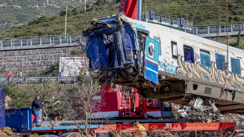 Τέμπη: «Ντρέπομαι που είμαι ζωντανή, ζητώ συγγνώμη που επέζησα» - Ραγίζει καρδιές 19χρονη που γλίτωσε από το βαγόνι-εστιατόριο (video)