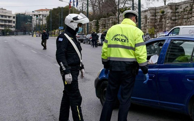 Κόλαφος: 2.000 ευρώ πρόστιμο για κάτι που κάνουν δυστυχώς όλοι οι Έλληνες οδηγοί!