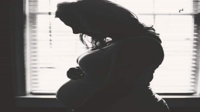 33χρονος άφησε έγκυο την ερωμένη του - Εννιά μήνες αργότερα έλαβε μια περίεργη κάρτα