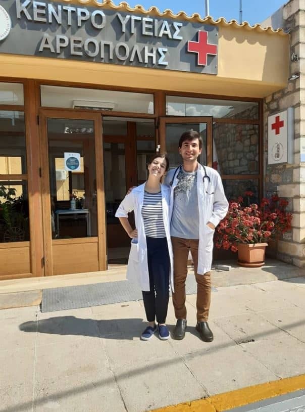 Μπράβο στα παιδιά μας: Φοιτητές ιατρικής ταξιδεύουν σε απομακρυσμένες περιοχές της Ελλάδας για να προσφέρουν εθελοντικά τις υπηρεσίες τους