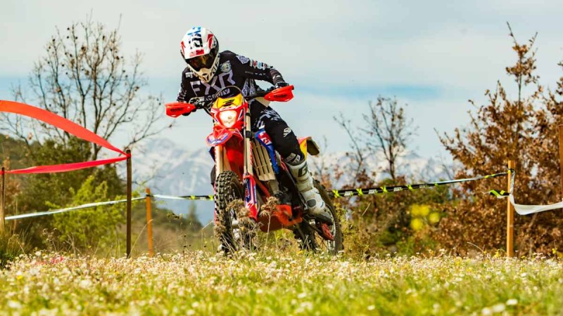 Γνωρίστε τον κορυφαίο Πρωταθλητή Enduro, Παναγιώτη Κακολύρη