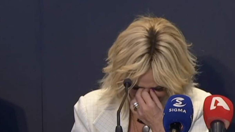 Ξέσπασε σε κλάματα η Άννα Βίσση: «Φοβάμαι μην τελειώσει αυτό που κάνω - Φοβόμουν τον Καρβέλα...» (Video)