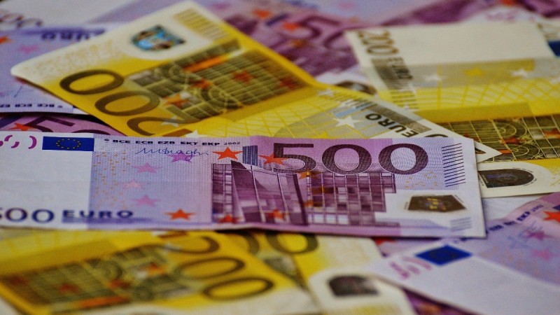 Νέο επίδομα 105 ευρώ την εβδομάδα για 2 χρόνια 