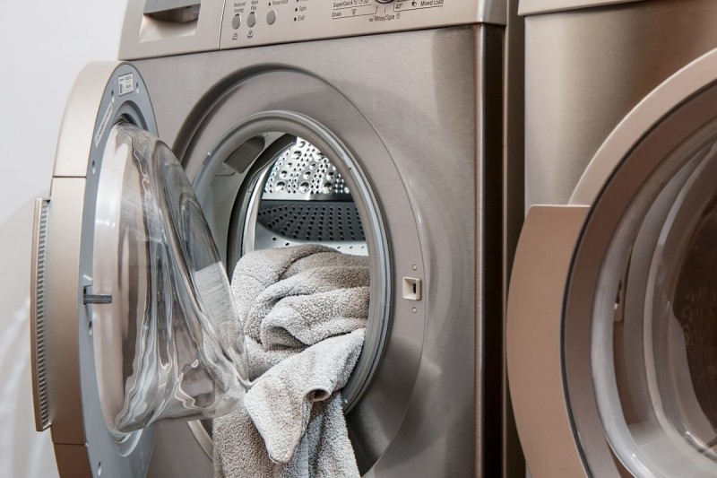 «Τσάτσος» ο Σπύρος Σούλης: Το κόλπο για να απολυμάνετε το πλυντήριο ρούχων μέσα σε μόλις δέκα λεπτά!