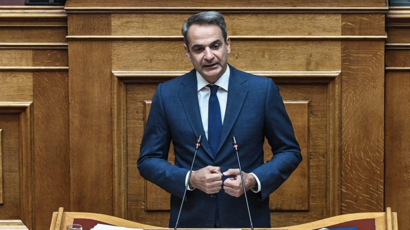 Μητσοτάκης στην Βουλή: «Δίνουμε έναν μισθό επιπλέον για κάθε δημόσιο υπάλληλο και το ΠΑΣΟΚ και ο ΣΥΡΙΖΑ καταψηφίζουν» (video)