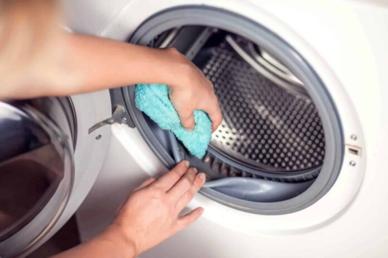  Πλυντήριο-στεγνωτήριο ρούχων: Πως να το καθαρίσετε από χνούδια και μυρωδιές