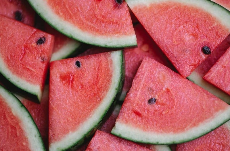 4 φρούτα με ελάχιστες θερμίδες που θα καταναλώσετε μέσα στο καλοκαίρι