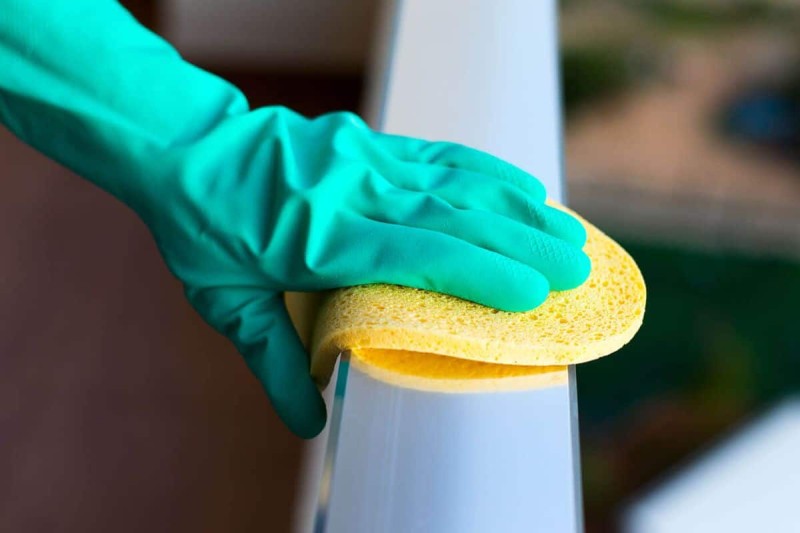 Καθάρισμα βεράντας: Μυστικά για να κάνετε το μπαλκόνι σας έναν ονειρεμένο χώρο