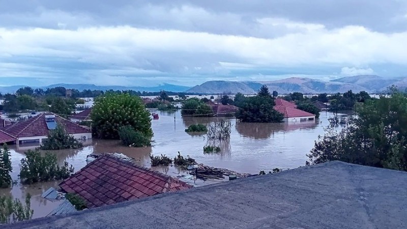 Η Φωτογραφία της Ημέρας: Βυθισμένη στις πλημμύρες η Καρδίτσα