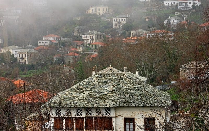 20' έξω από τον Βόλο: Το χωριό «ησυχαστήριο» του Πηλίου που θα σε αποζημειώσει με την ομορφιά και την γαλήνη του